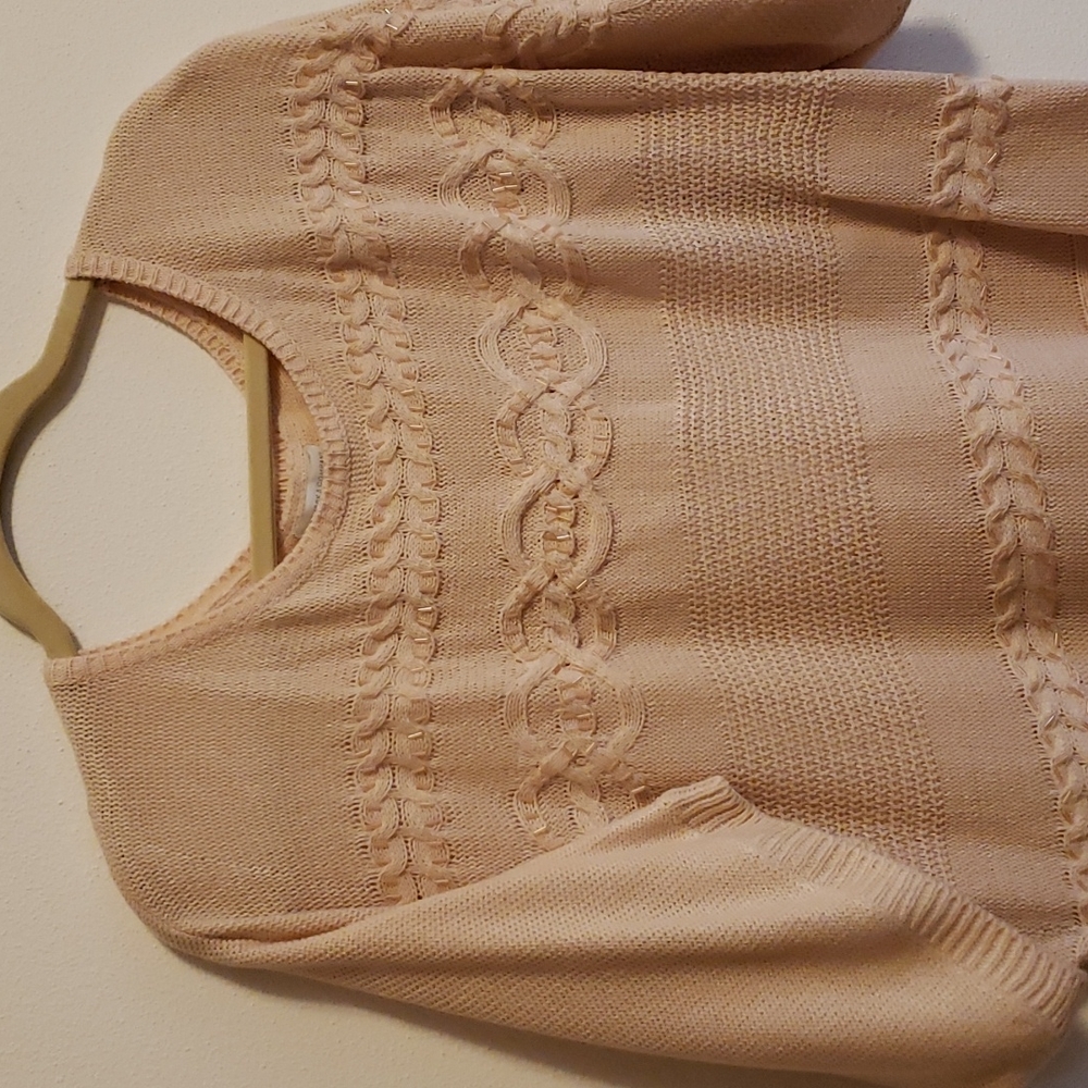 Wide armed sweater